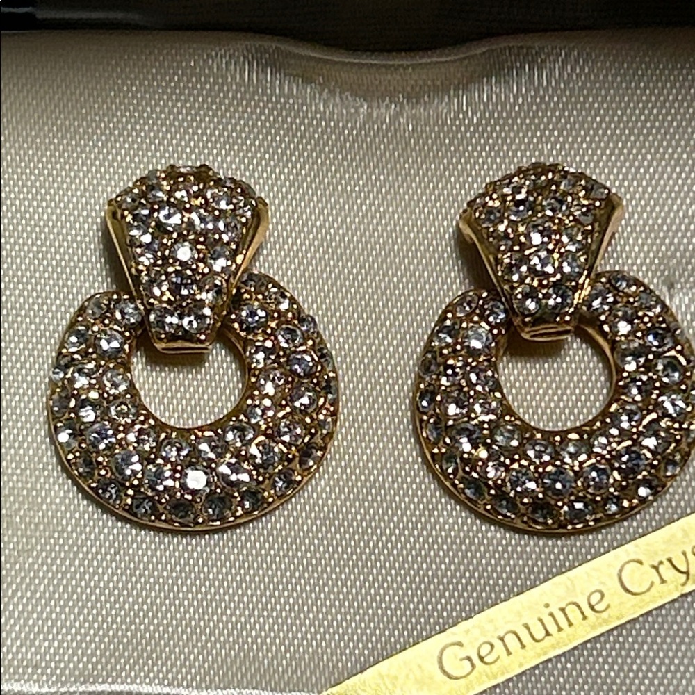 NWB 1” Gold and Crystal Chunky Hoop Earrings - Picture 3 of 10